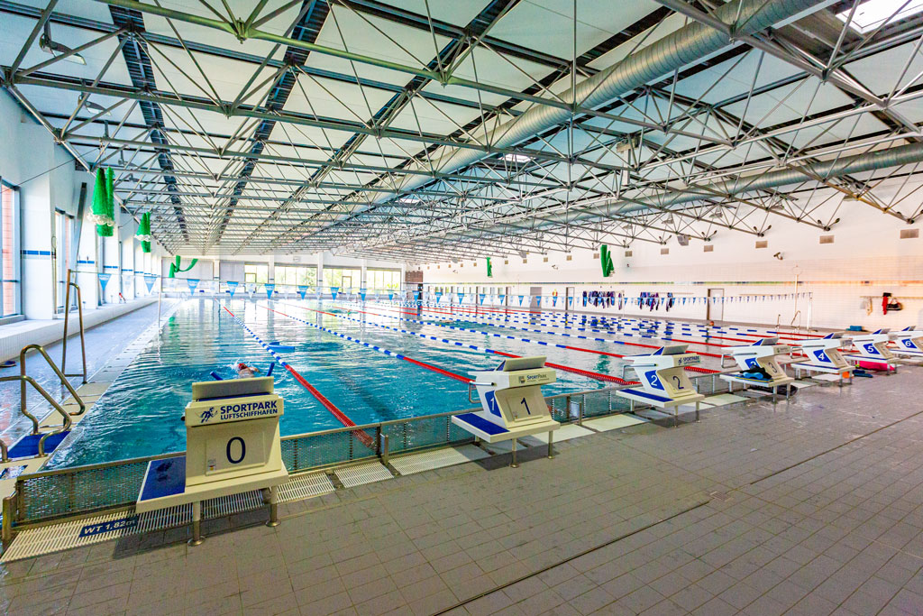 Schwimmhalle Luftschiffhafen